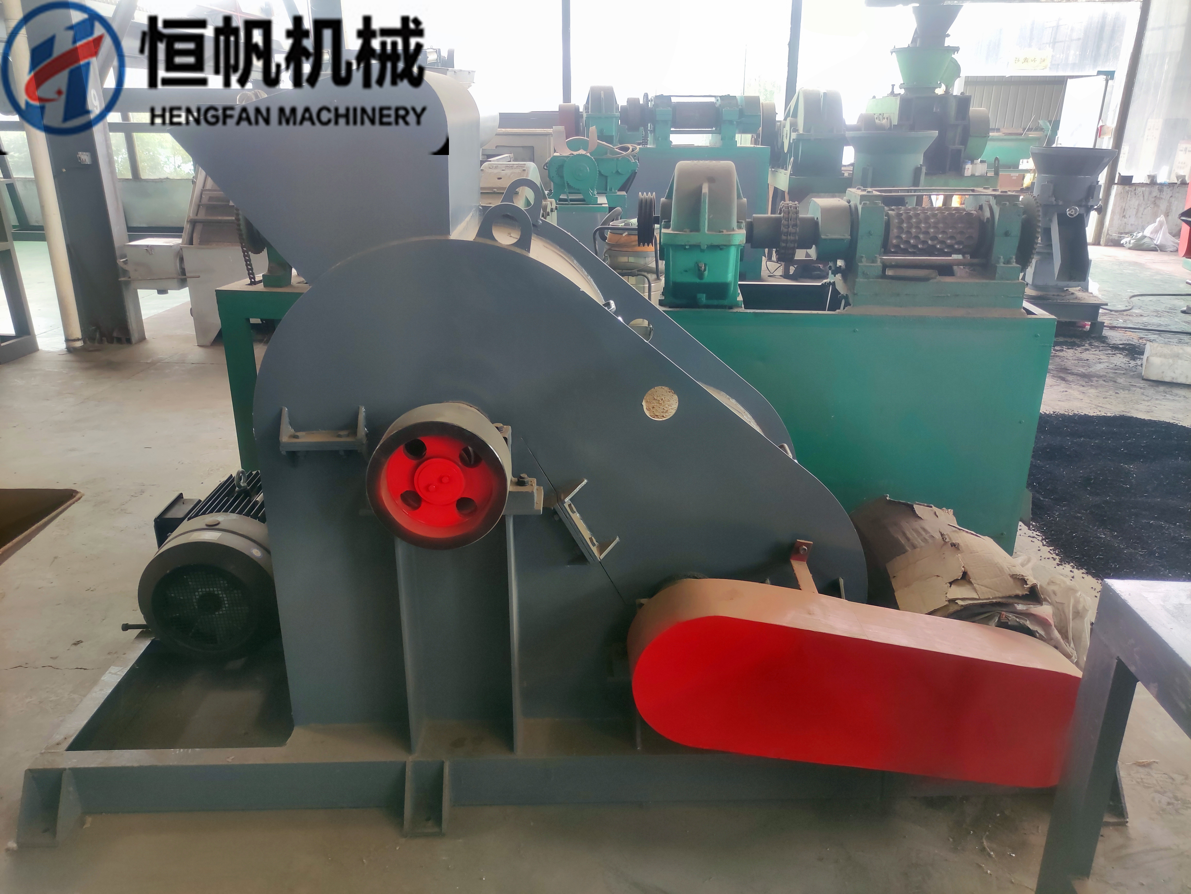 翻堆機(jī)與其他類型機(jī)如“打翻機(jī)”、 “攪拌機(jī)”、“螺旋翻攪機(jī)”等相比具有顯著特點(diǎn)(圖1)